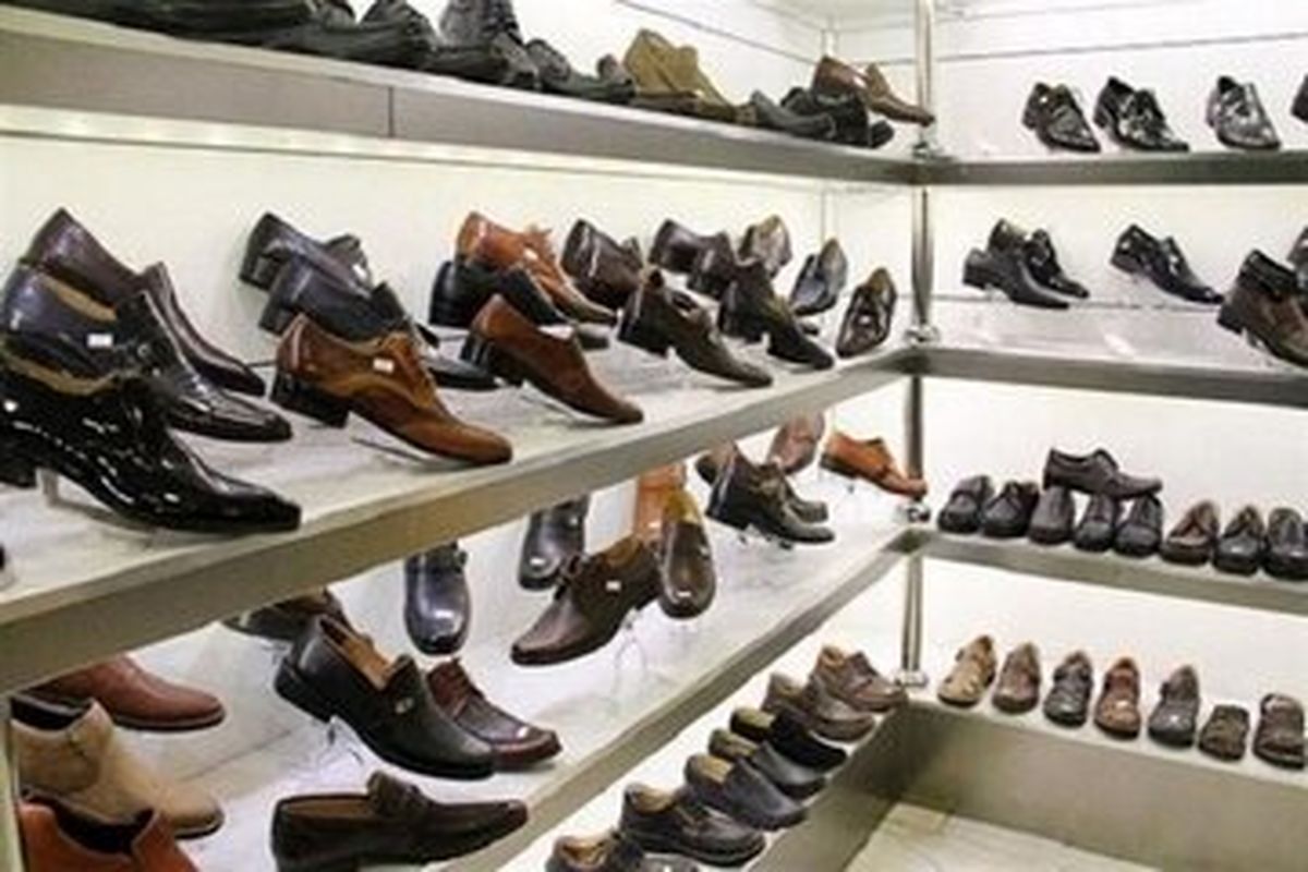 کفش های چرم دست دوز چند؟