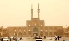 توفان گرد و خاک، جاده یزد به میبد را مسدود کرد/ ویدئو