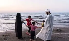 فارس: طلبه های از همه جا رانده و مانده، امام جماعت می‌شوند / «دختر به امام جماعت نمی دهم»