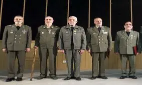 اعطای نشان «فداکاری» به ۴ فرمانده اسبق ارتش

