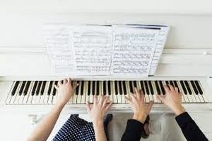 تدریس خصوصی پیانو و آموزش پیانو با بهترین استاد پیانو در تهران و کرج